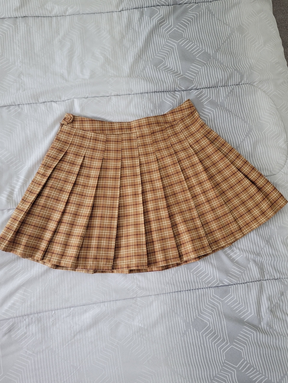 Beige Yellow Plaid Pleated Mini Skirt Size L